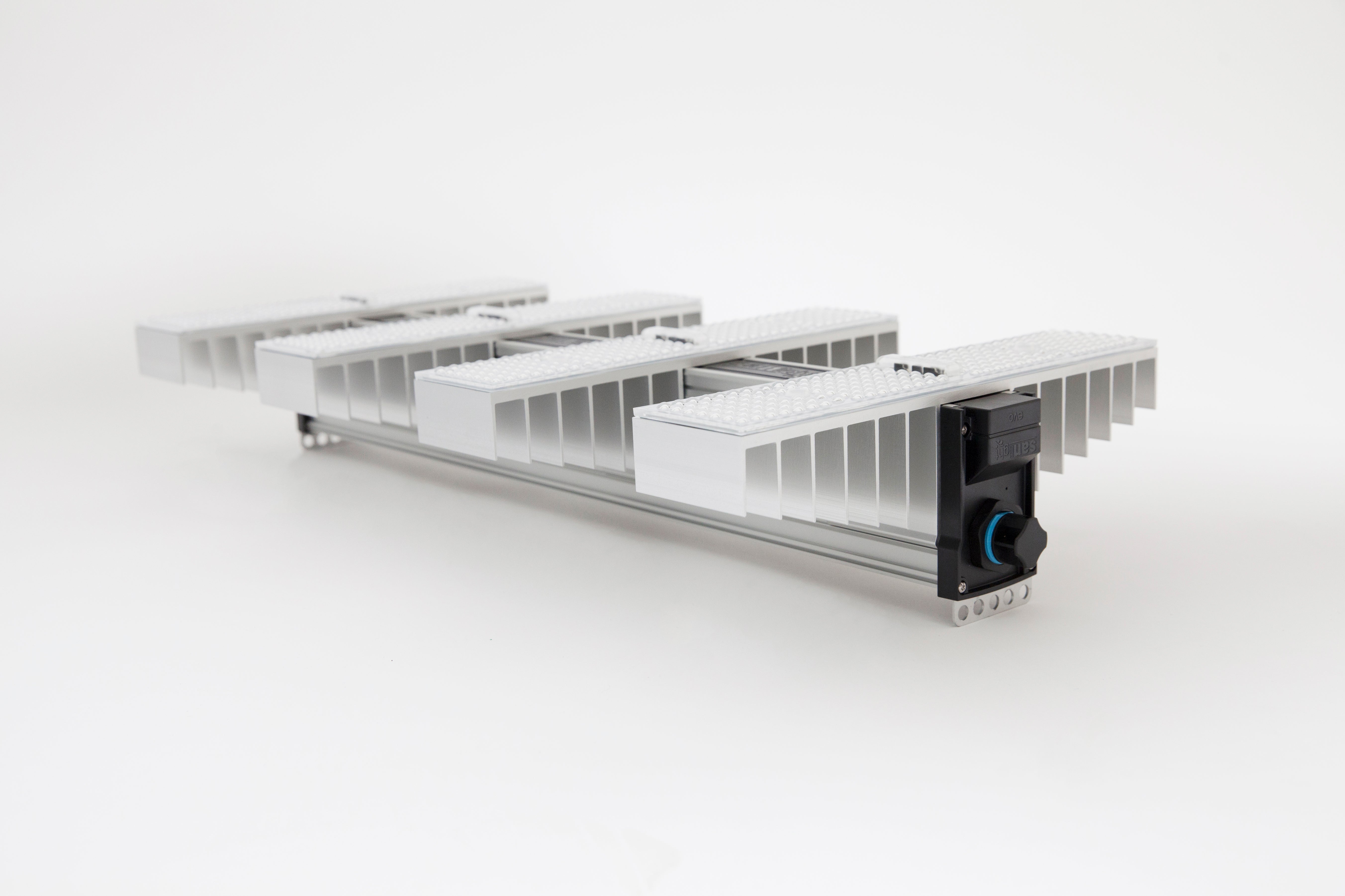 SANlight EVO 4-80 1.5 | 265 Watt LED Grow Lampe | 725 µmol/s