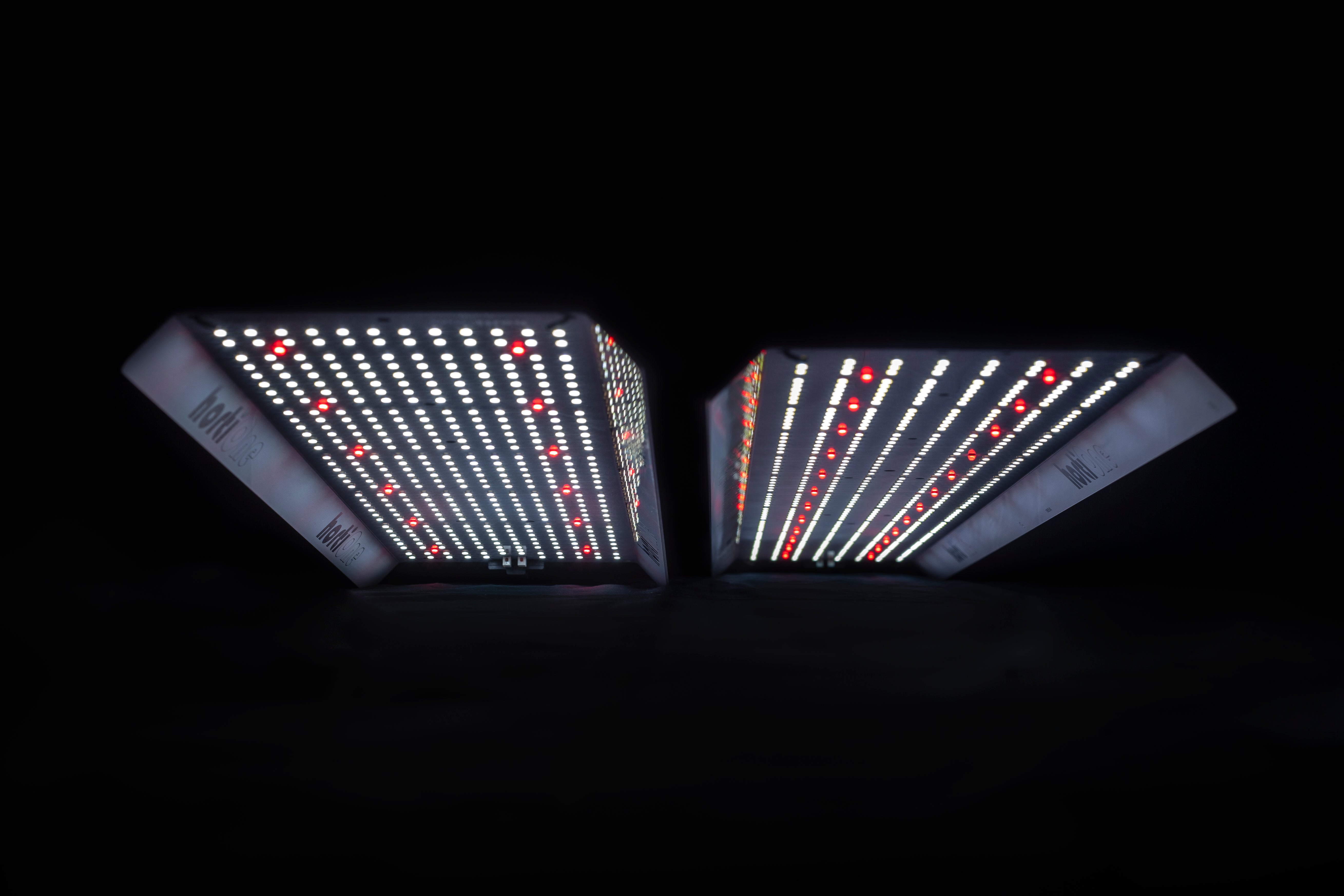 hortiOne 420 | 150 Watt LED Grow Lampe | 408 µmol/s